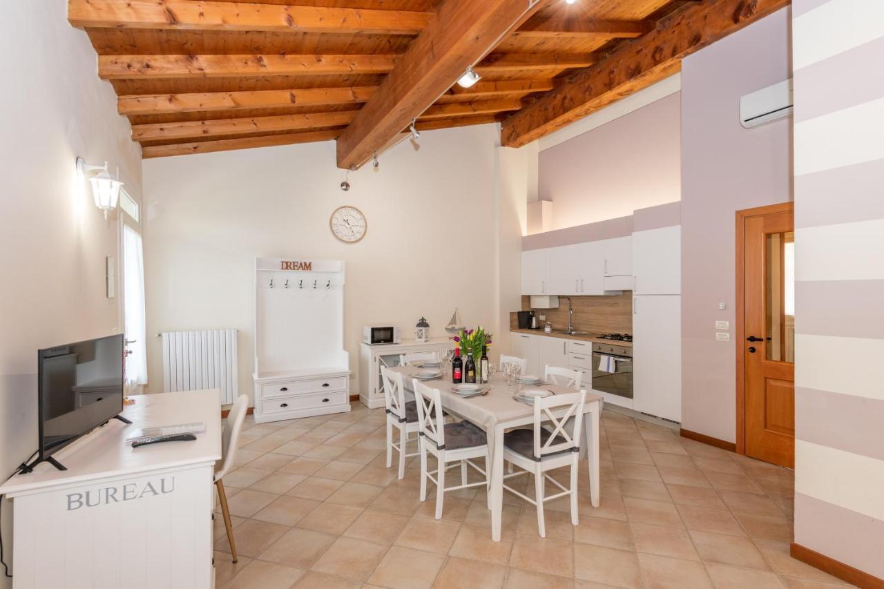 Bertoletta Village Apartments Peschiera del Garda Eksteriør bilde