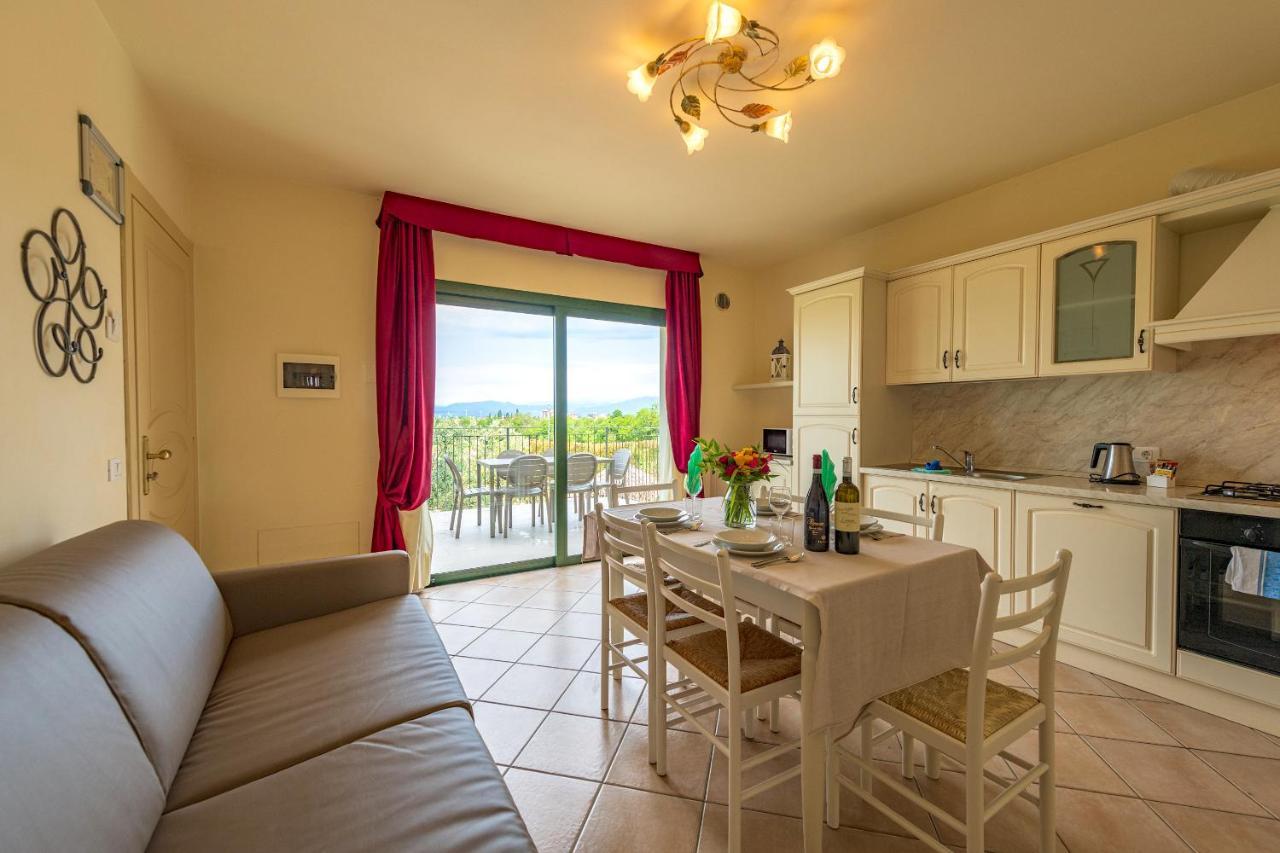Bertoletta Village Apartments Peschiera del Garda Eksteriør bilde